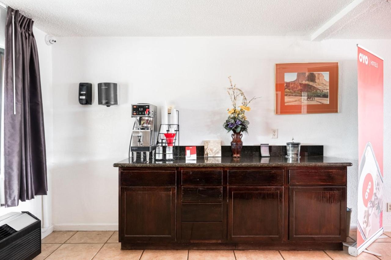 Oyo Hotel Globe / Miami Az - Highway 60 Екстериор снимка