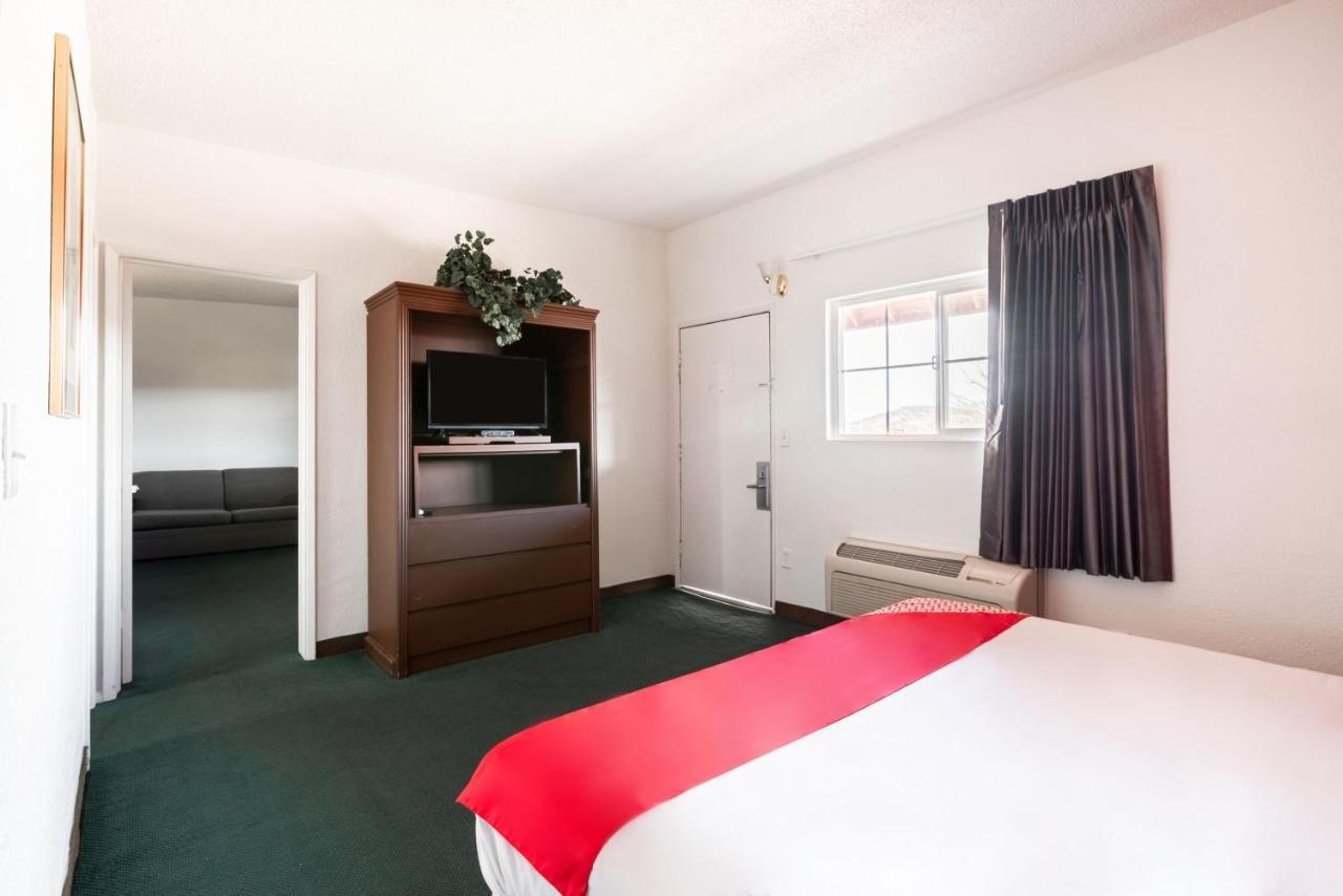 Oyo Hotel Globe / Miami Az - Highway 60 Екстериор снимка
